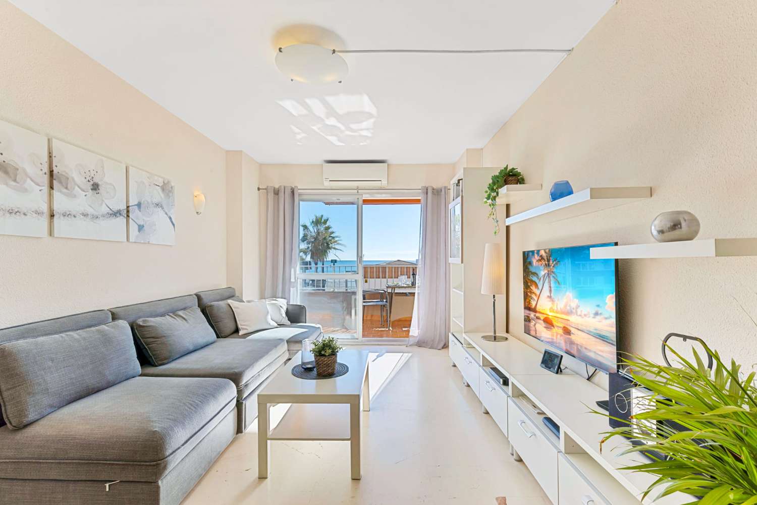 Piso en primera línea en Los Boliches