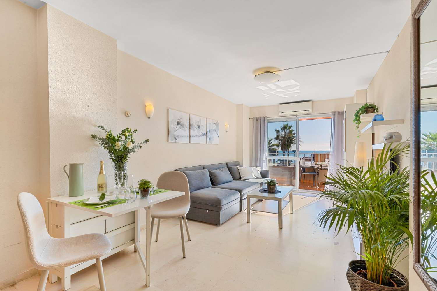 Piso en primera línea en Los Boliches