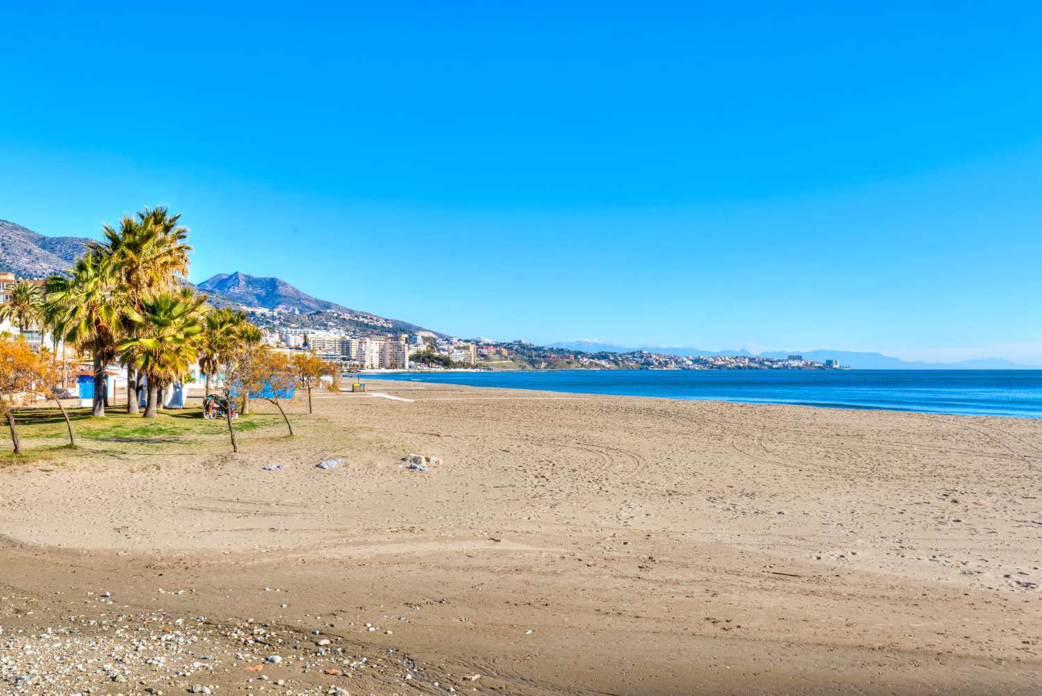 Piso en primera línea en Los Boliches