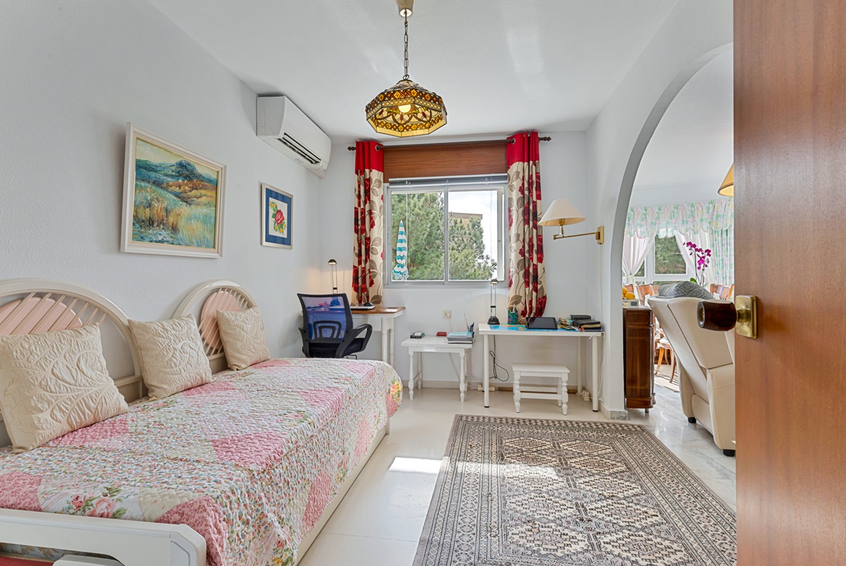 Apartamento cerca de la playa con vistas al mar