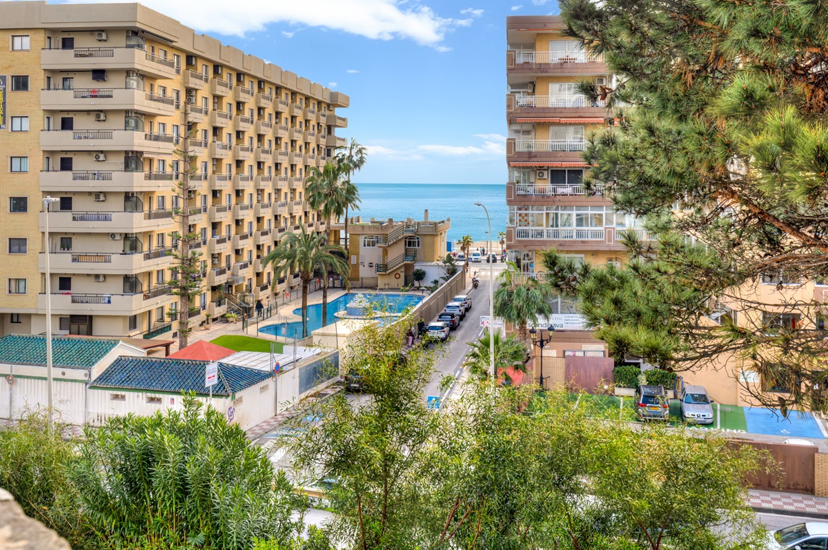 Apartamento cerca de la playa con vistas al mar