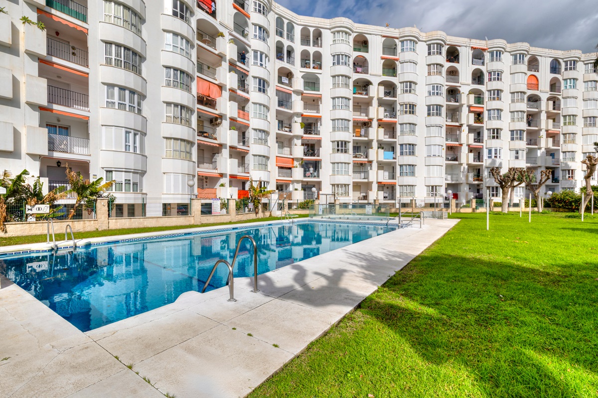 Apartamento cerca de la playa con vistas al mar