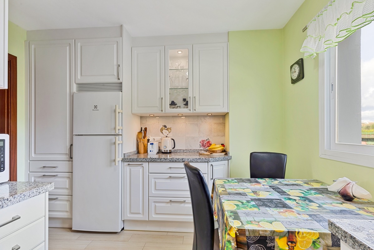 Apartamento cerca de la playa con vistas al mar