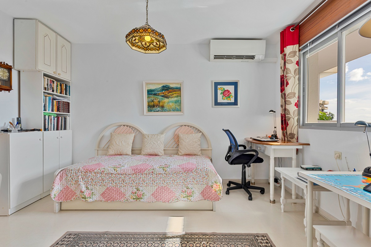 Apartamento cerca de la playa con vistas al mar