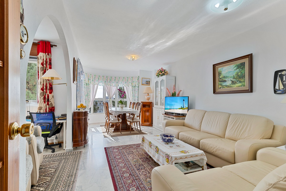 Apartamento cerca de la playa con vistas al mar