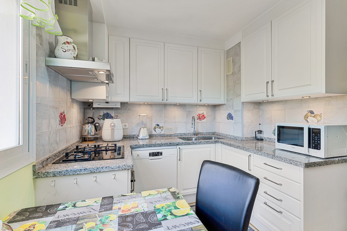 Apartamento cerca de la playa con vistas al mar