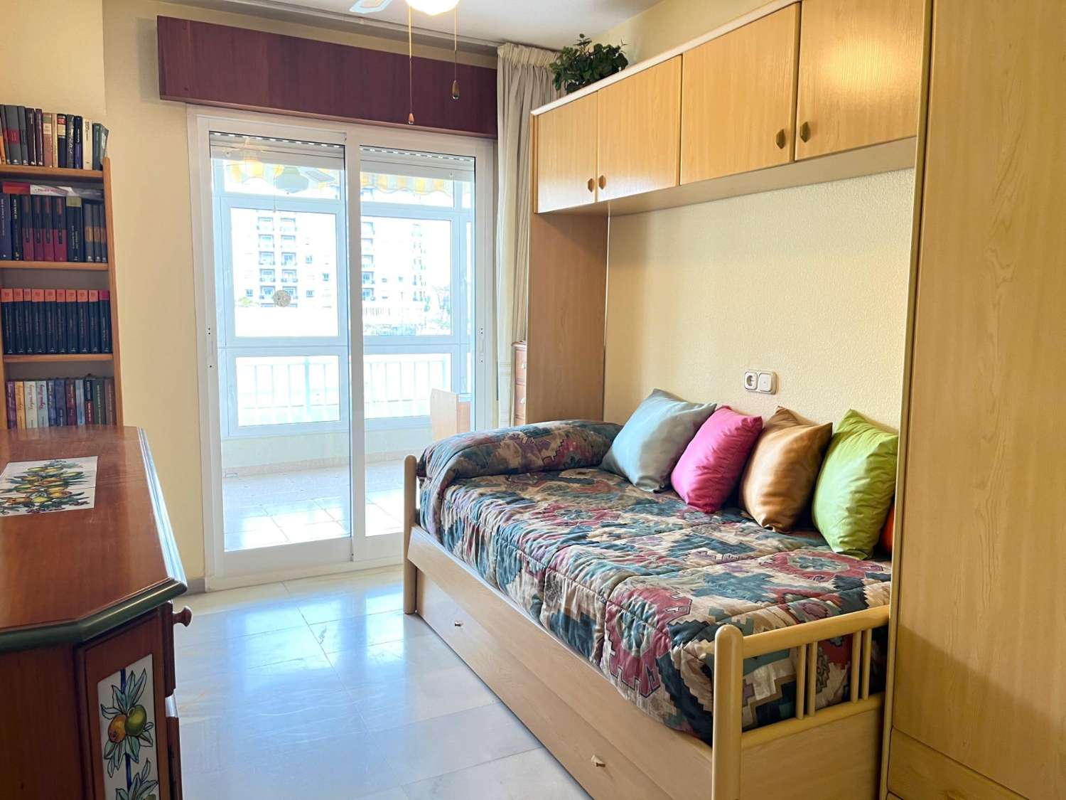 Amplio Piso en Residencial Detelina, a solo 300 mts de la playa