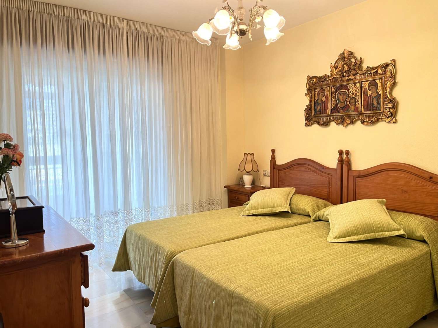 Amplio Piso en Residencial Detelina, a solo 300 mts de la playa