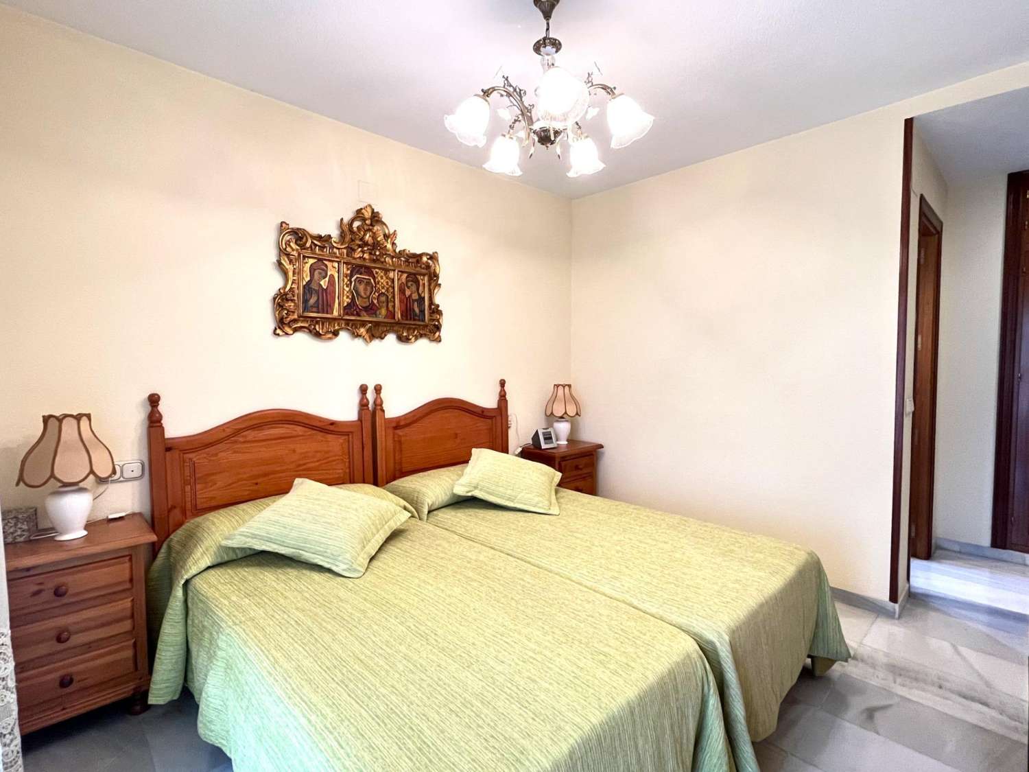 Amplio Piso en Residencial Detelina, a solo 300 mts de la playa