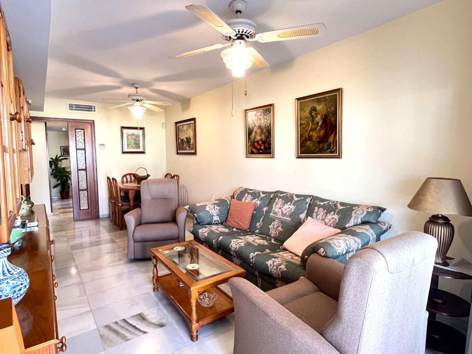 Amplio Piso en Residencial Detelina, a solo 300 mts de la playa