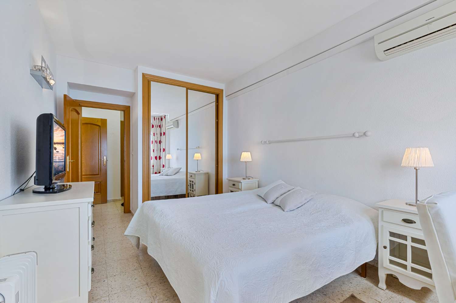 Piso en primera línea con fantásticas vistas al mar