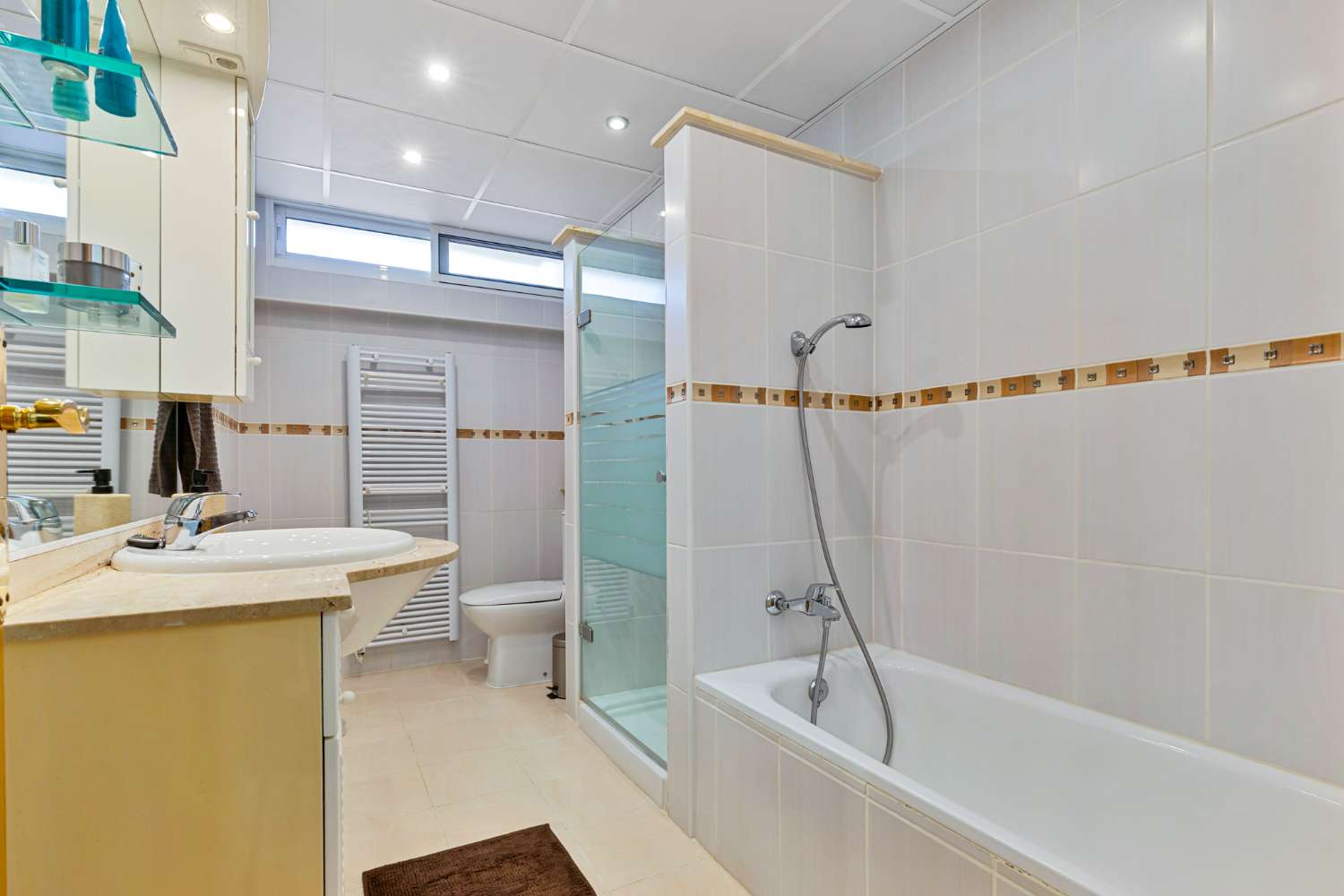 Piso en primera línea con fantásticas vistas al mar