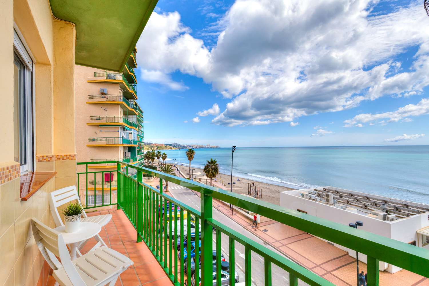 Piso en primera línea con fantásticas vistas al mar