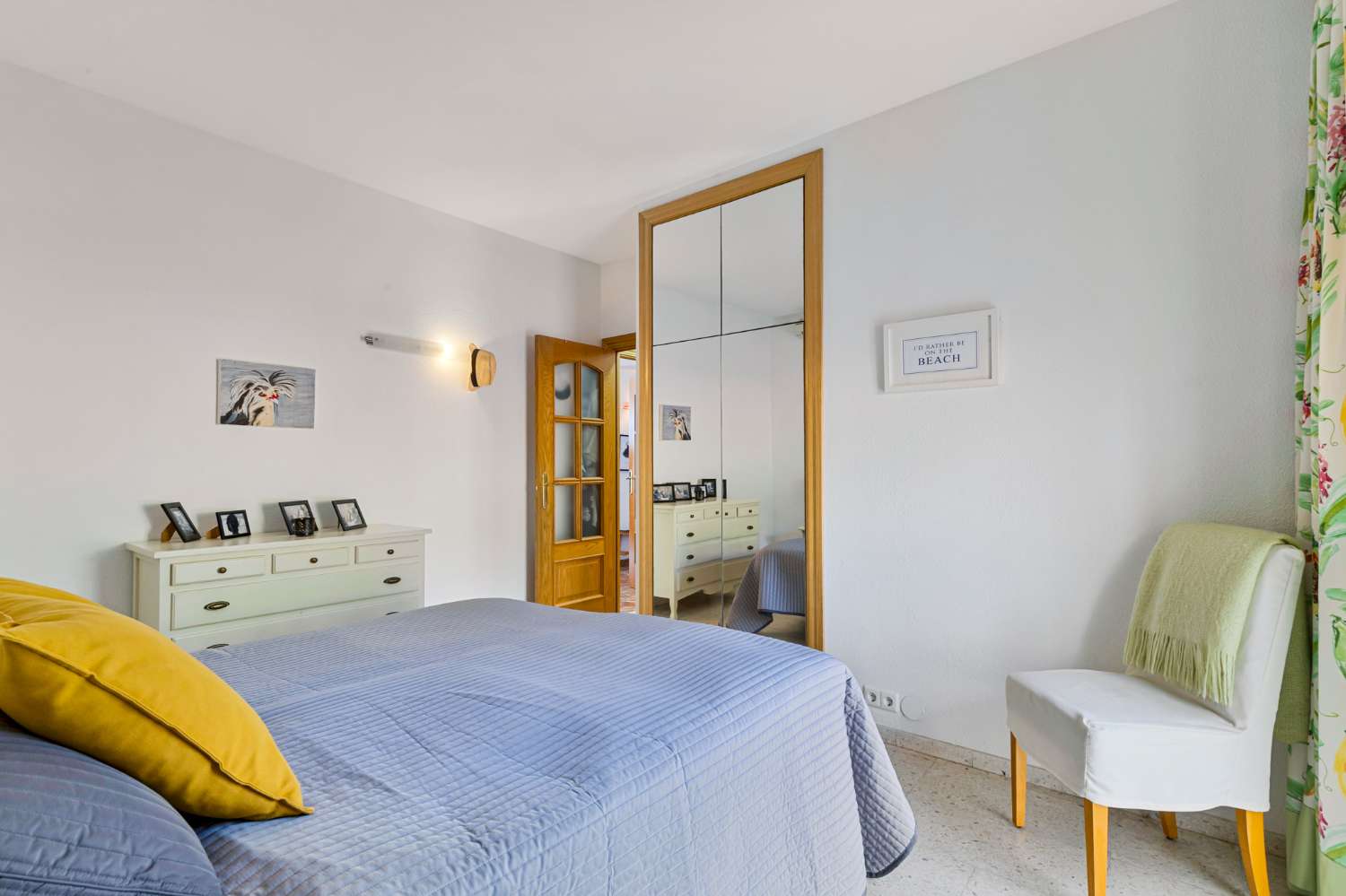 Piso en primera línea con fantásticas vistas al mar