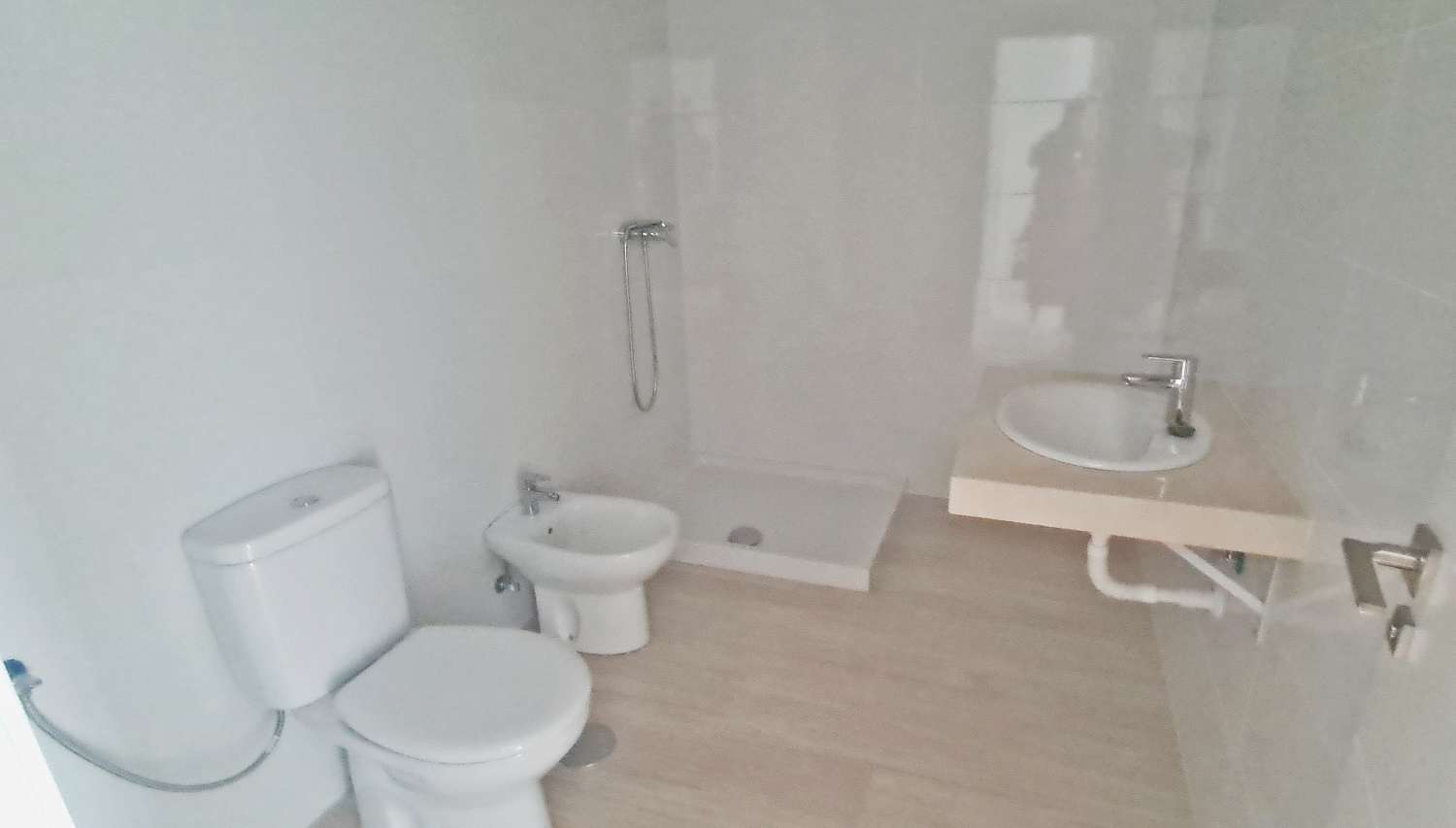 Amplio Apartamento reformado con vistas al mar