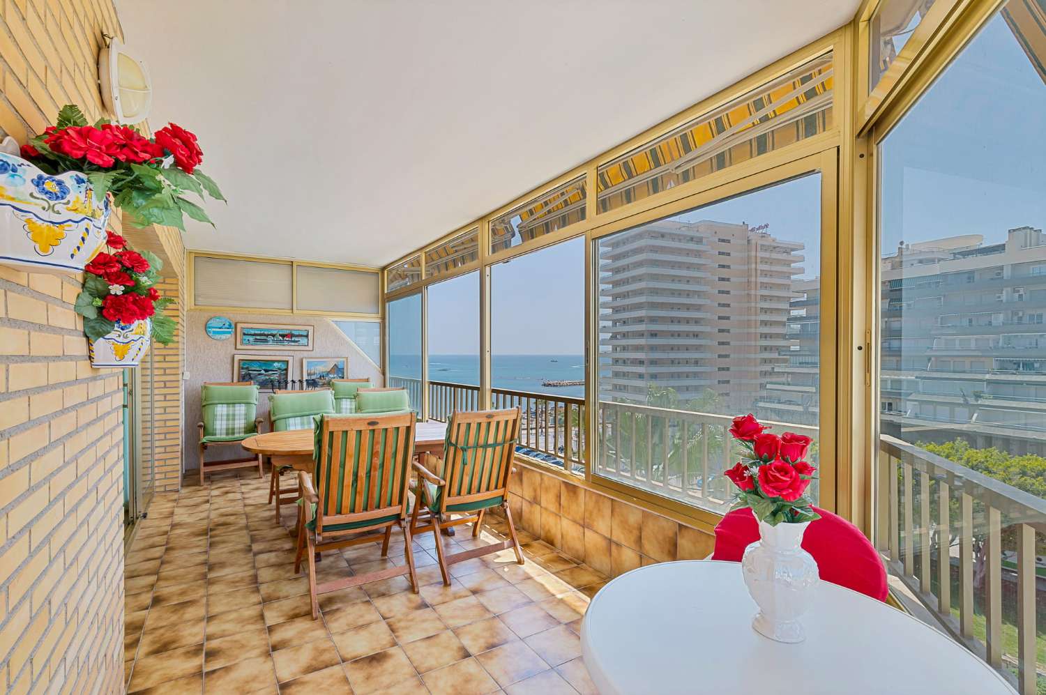 Amplio Piso situado en el Paseo Marítimo de Los Boliches