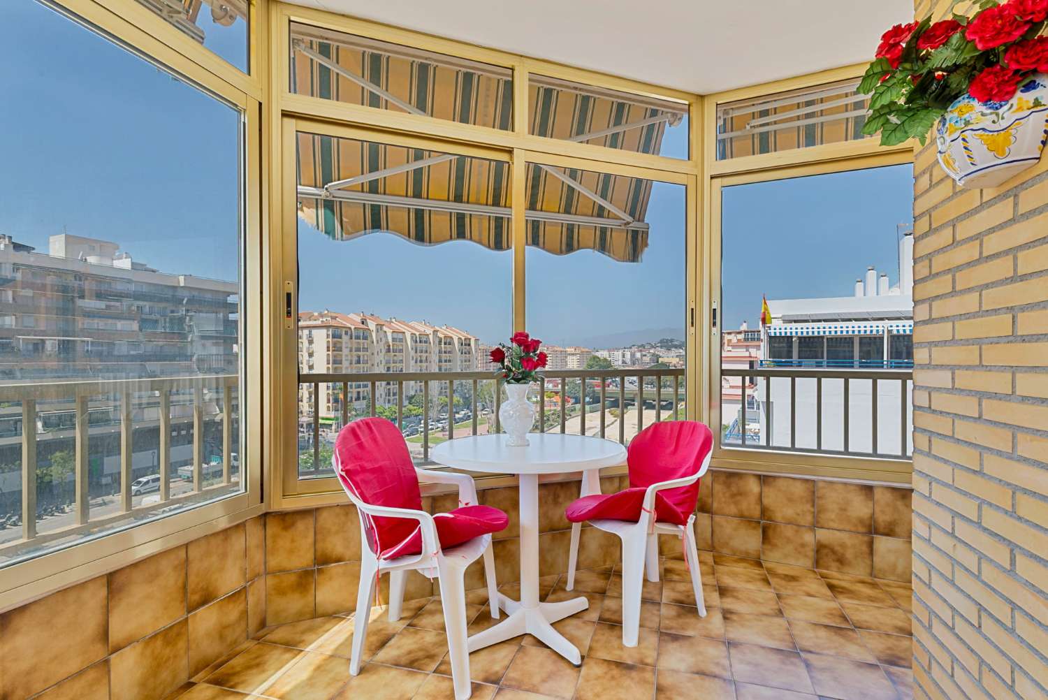 Amplio Piso situado en el Paseo Marítimo de Los Boliches